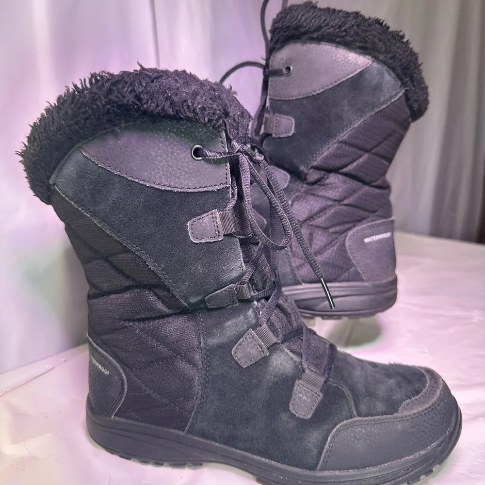 Columbia Women's Black and Gray Winter Boots